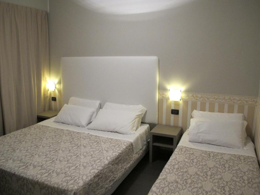 Standard Dreier Zimmer Hotel Laguna Residence