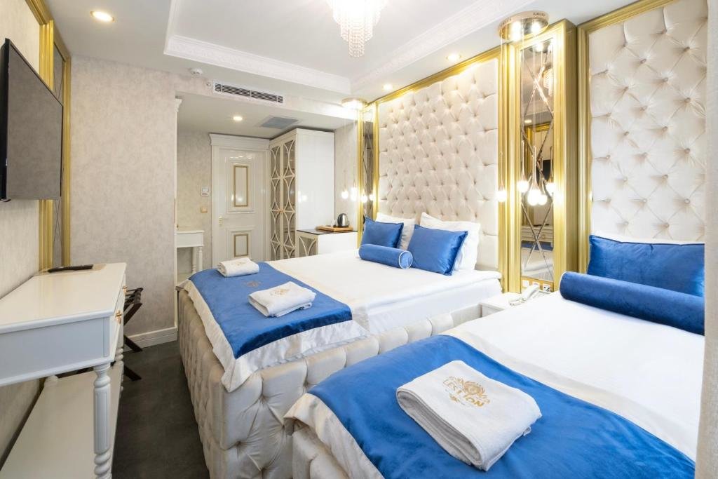 Standard room Leslion Luxury Hotel