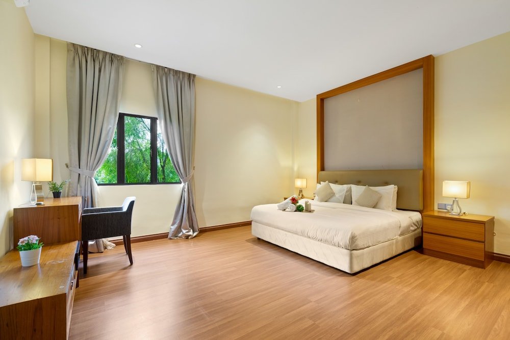 Люкс Executive 1 Damai Residence - 8 Luxury Units with 3 Bedroom Suite @ KLCC
