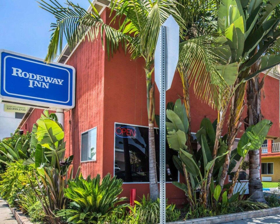 Camera Standard Rodeway Inn near Venice Beach