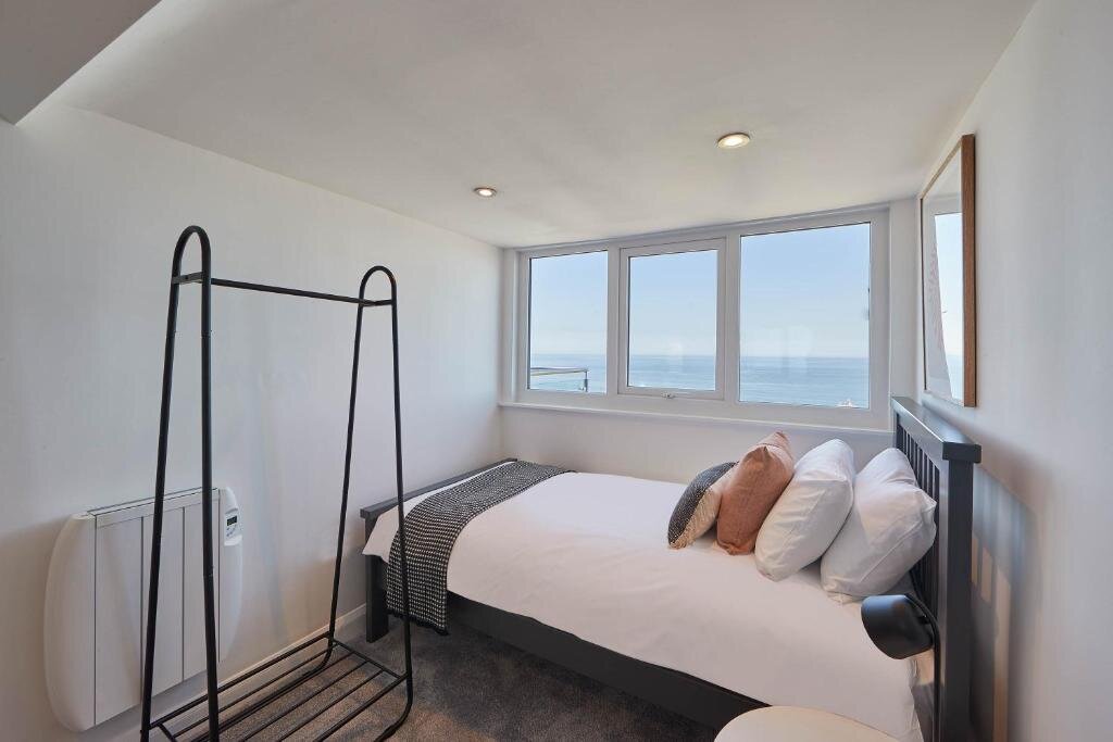 Апартаменты Host Stay Penthouse Pier View