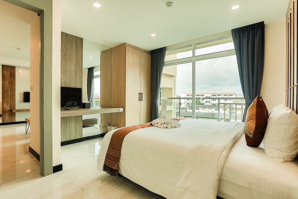 Семейный номер Standard с балконом Crystal Palace Luxury Hotel Pattaya