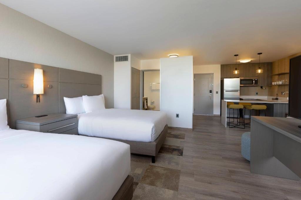 Двухместная студия с балконом Residence Inn by Marriott Cancun Hotel Zone