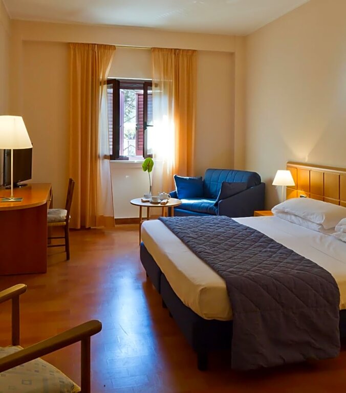 Четырёхместный номер Comfort Hotel dei Duchi