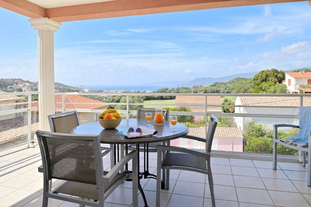 2 Bedrooms Apartment with sea view Résidence Villa Romana
