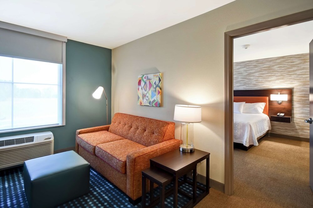 Suite 1 Schlafzimmer Home2 Suites by Hilton Lagrange