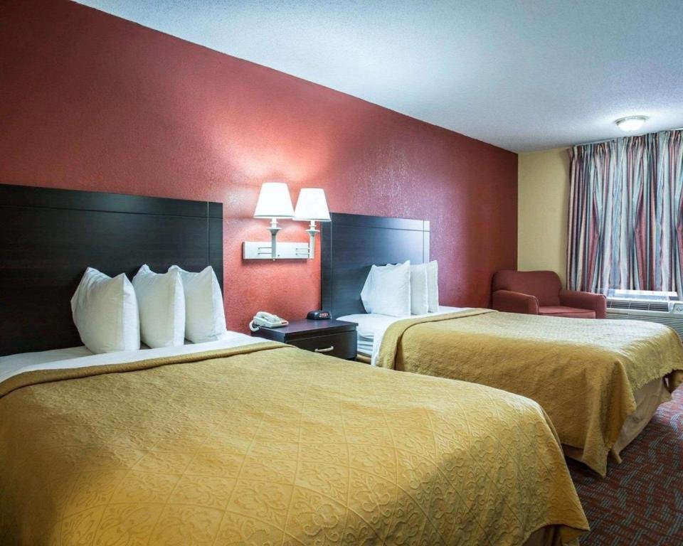 Standard Zimmer Quality Inn & Suites Monroe