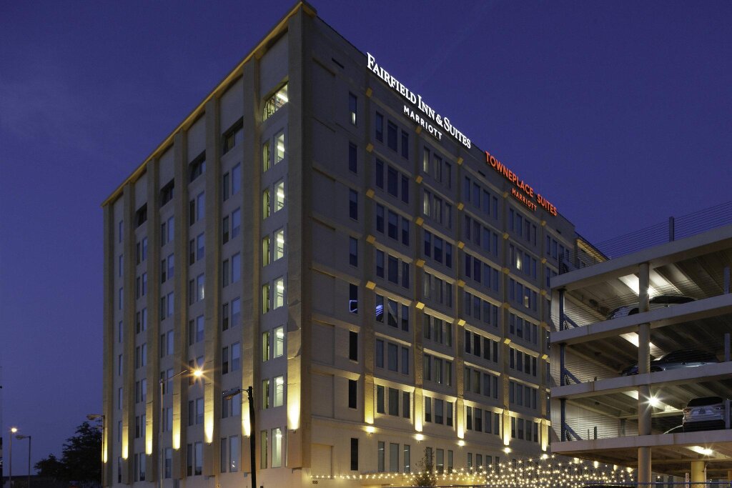 Четырёхместный люкс Executive Fairfield Inn & Suites by Marriott Dallas Downtown