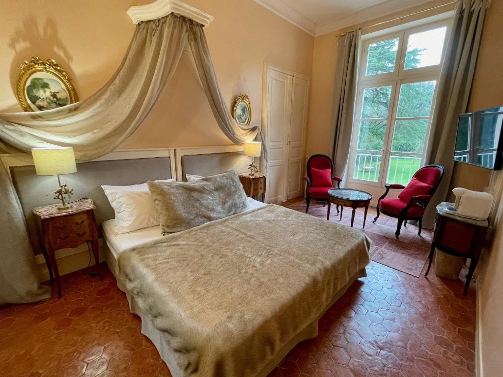 Standard Double room with garden view Chateau de Roquelune