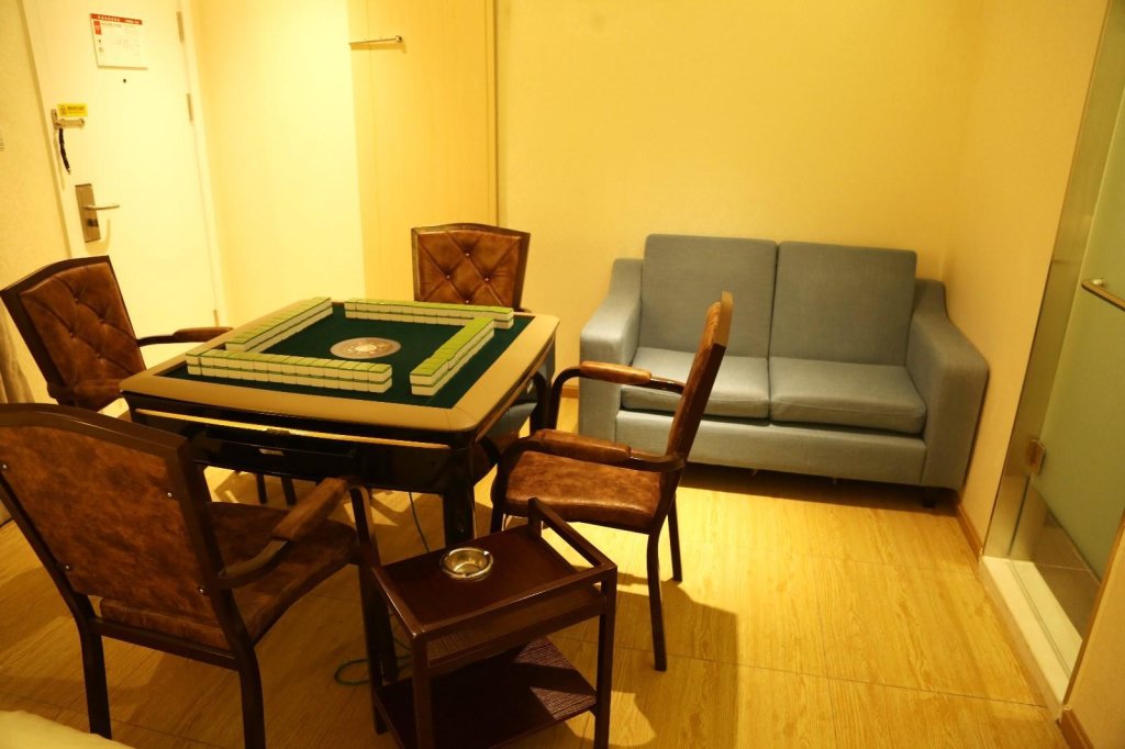 Suite 7 Days Inn·Neijiang Longchang XinHua Street