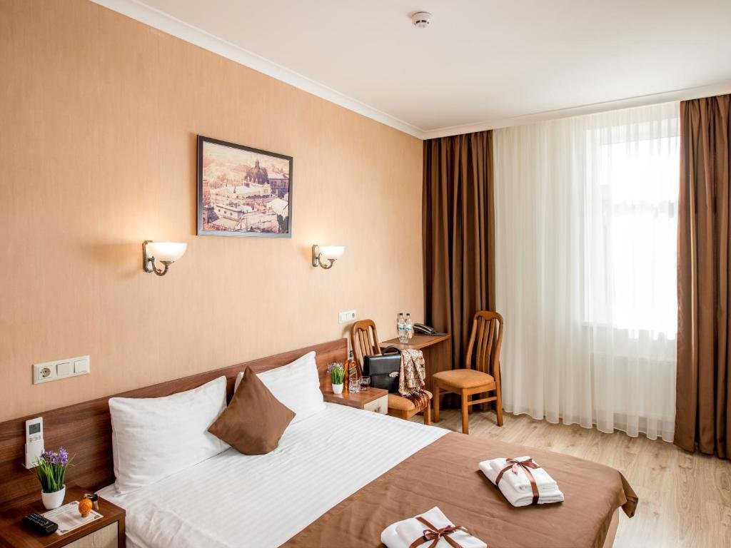 Confort double chambre Hotel&SPA Pysanka, Готель Писанка, 3 сауни та джакузі - індивідуальний відпочинок у СПА