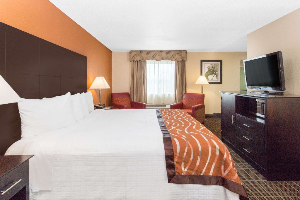 Suite doble Baymont by Wyndham Muskegon