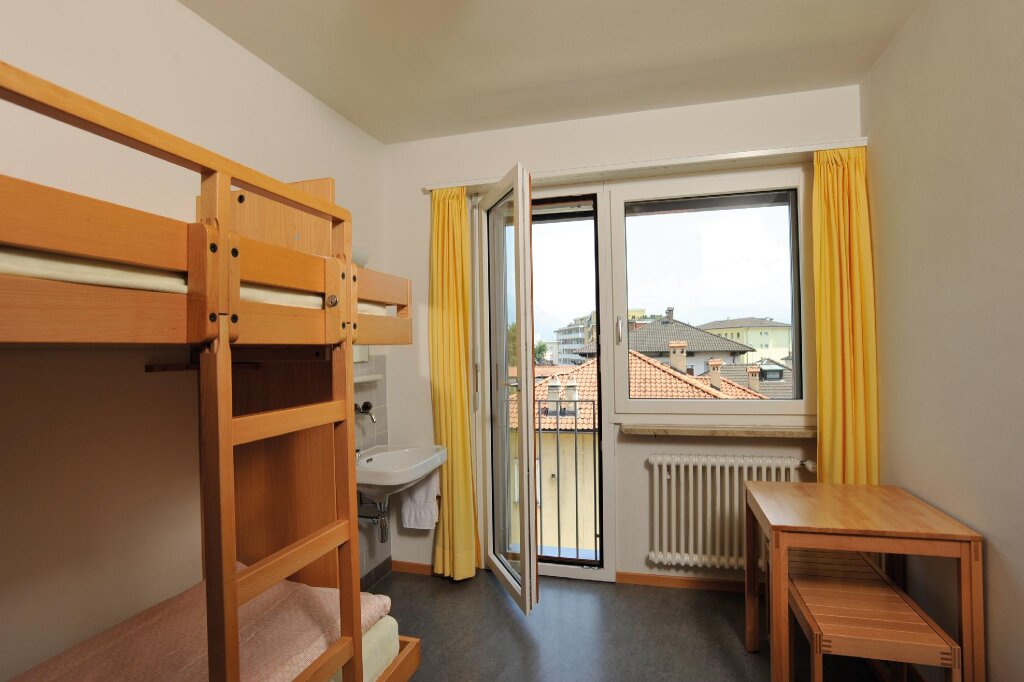 Двухместный номер Standard c 1 комнатой Locarno Youth Hostel