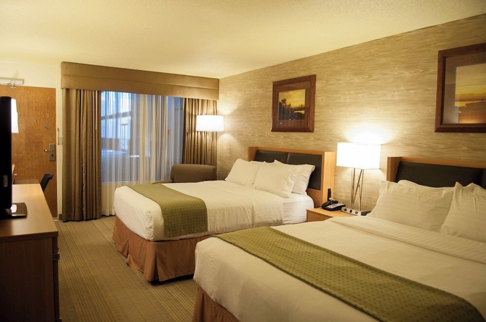Standard Quadruple room with pool view Holiday Inn Spearfish - Convention Center, an IHG Hotel