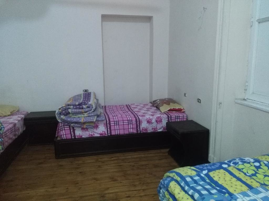 Кровать в общем номере (женский номер) Safary Hotel