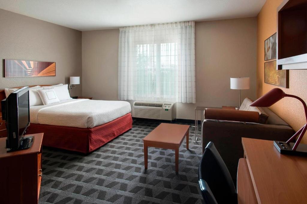 Студия TownePlace Suites Chicago Lombard