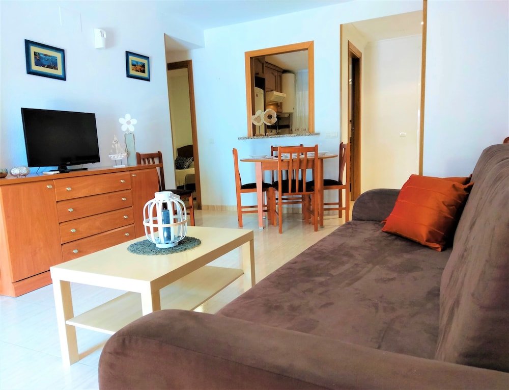 Apartamento 2 dormitorios con balcón Acv - acapulco IV-1ª línea planta 2 sur