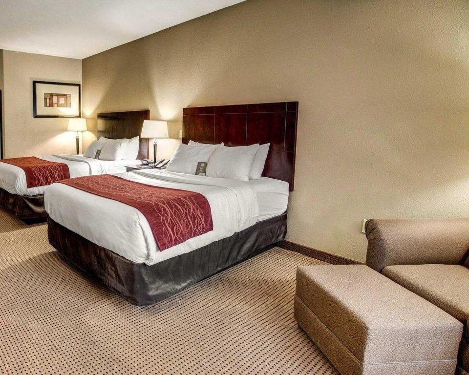 Двухместный номер Standard Comfort Inn & Suites Alvarado