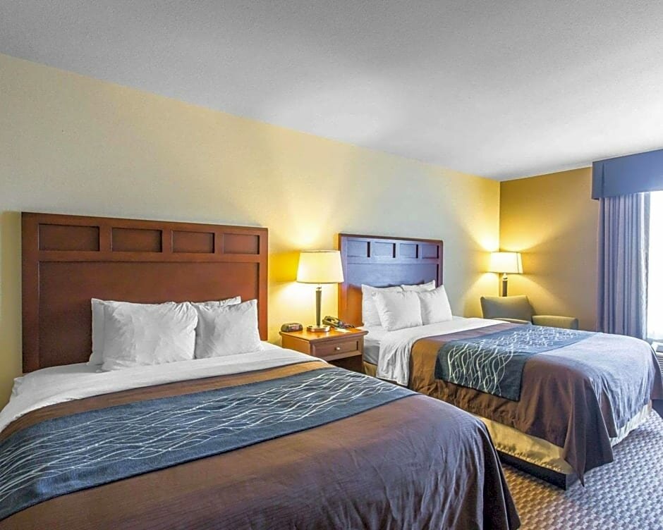Двухместный номер Standard Comfort Inn & Suites Madisonville