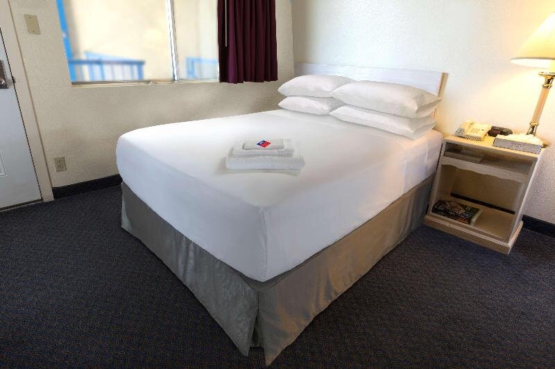 Standard room Americas Best Value Inn & Suites Forsyth