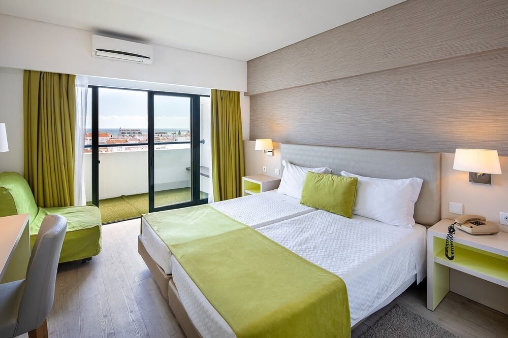 Двухместный номер Comfort с балконом и с видом на город Hotel Navegadores