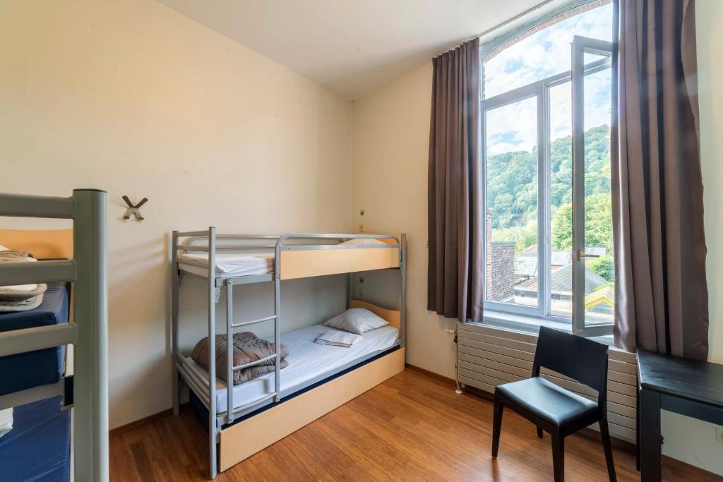 Cama en dormitorio compartido (dormitorio compartido masculino) Auberge de Jeunesse de Namur