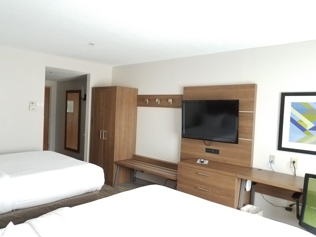 Standard quadruple chambre Holiday Inn Express & Suites Lenoir Cty, an IHG Hotel