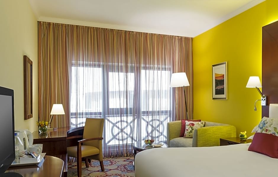 Double suite junior Coral Dubai Deira Hotel