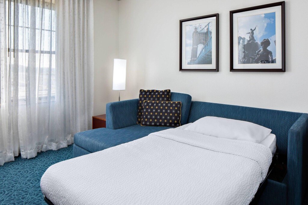 Двухместный люкс c 1 комнатой Residence Inn by Marriott Cincinnati Downtown/The Phelps