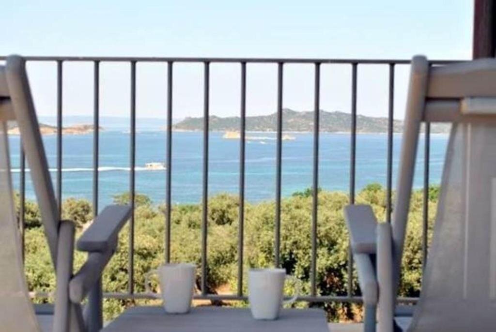 Апартаменты с видом на море Villa Almira Luxury Apartments