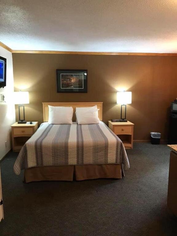 Standard Triple room with lake view Centerstone Resort Lake-Aire