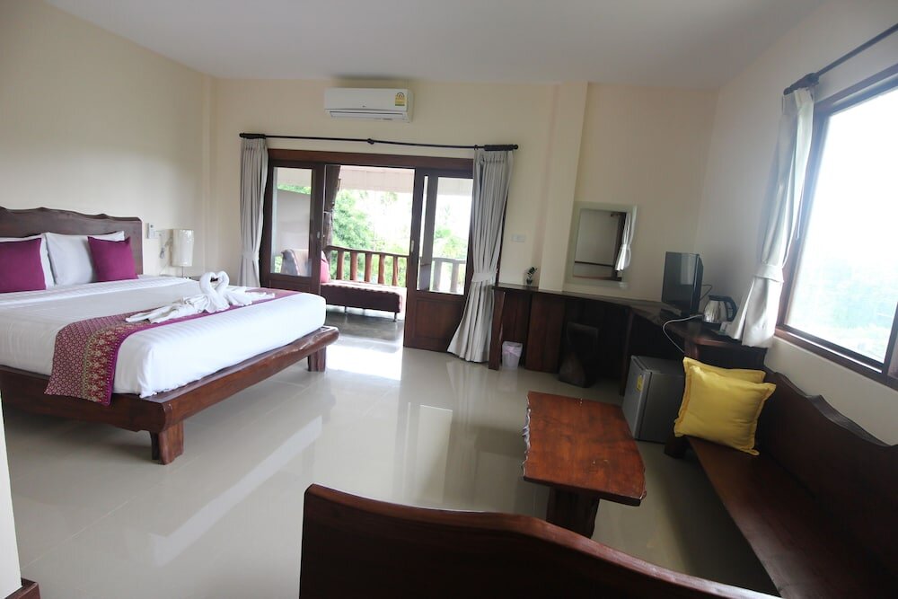 Номер Deluxe с балконом Krabi Klong Muang Bay Resort