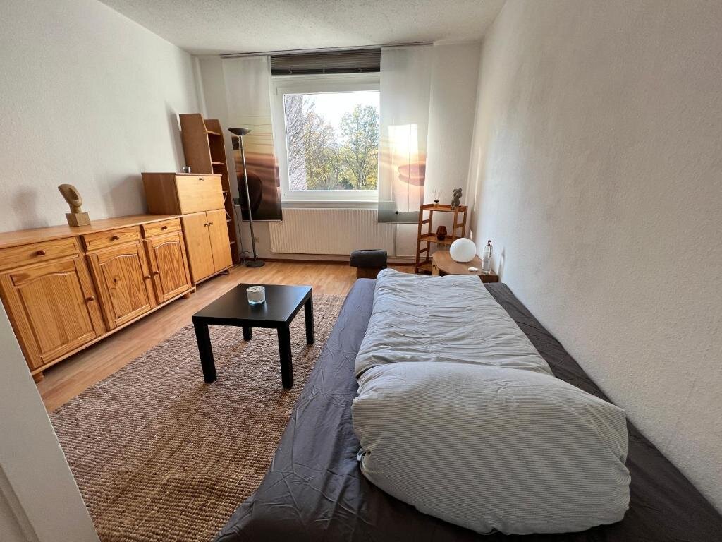 Apartamento 2 dormitorios Gemütliche 2-Zimmer Wohnung in Hannover Linden Nord mit 2x Fernseher International TV