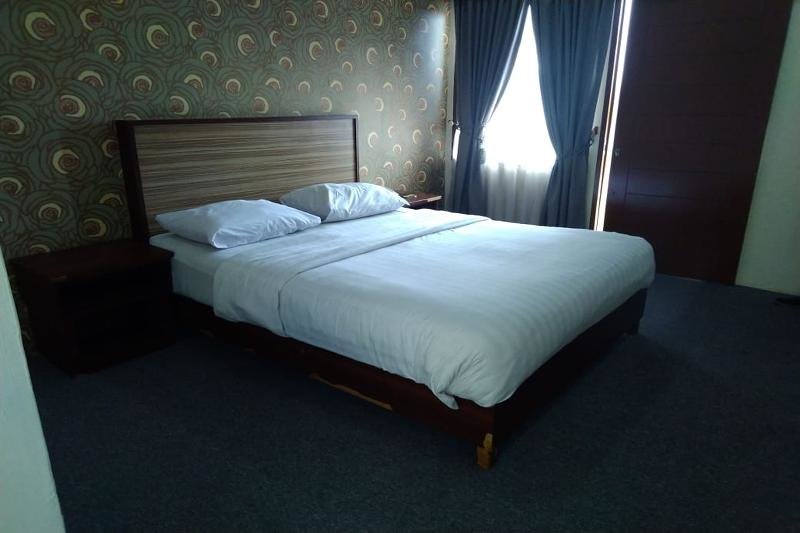 Deluxe Double room Hotel Grand Nusantara by ZUZU
