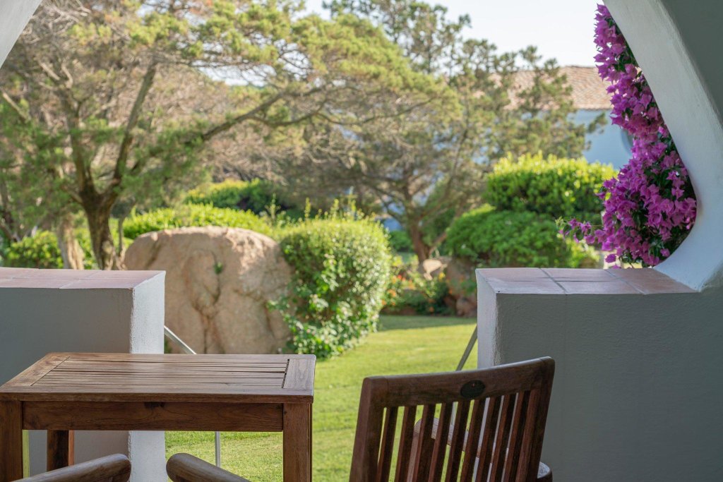 Двухместный номер Superior с видом на сад Romazzino, A Belmond Hotel, Costa Smeralda