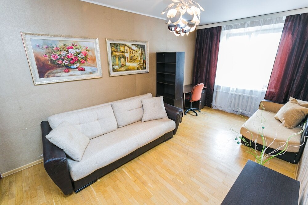 Apartamento Apartment on Krasnoprudnaya Street 1