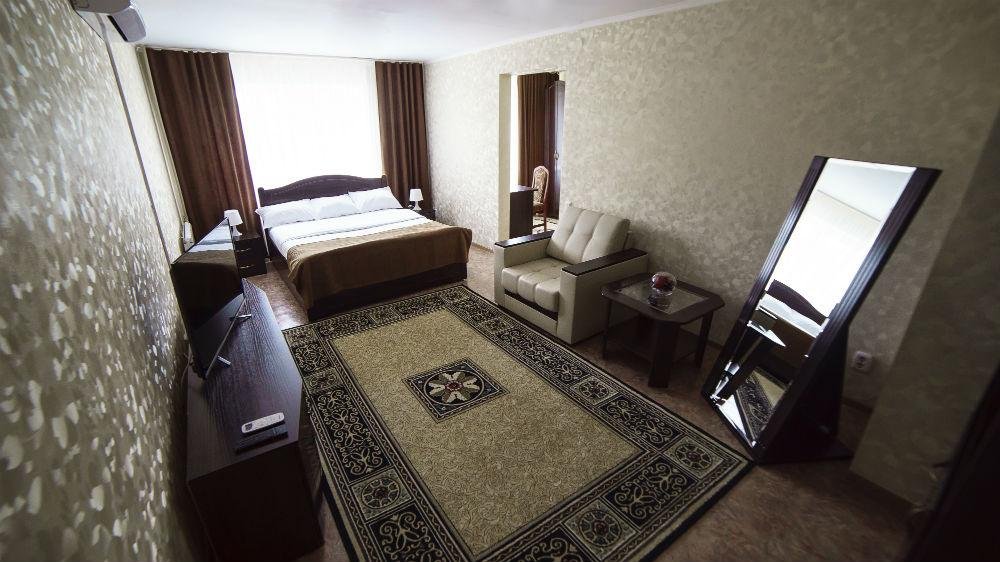 Люкс с 2 комнатами Отель Чистополь