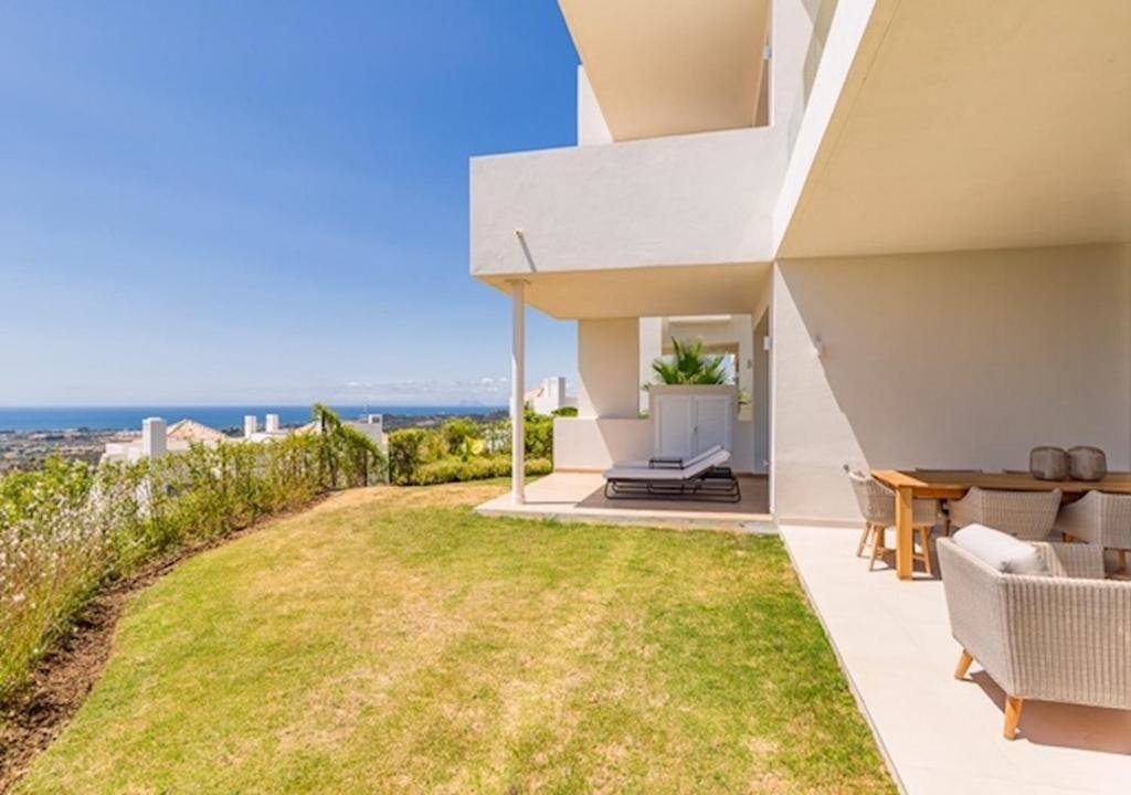 Appartement 3 chambres Holiday home 3 Bedroom Duplex Apartment in Marbella Club Hills, Benahavís