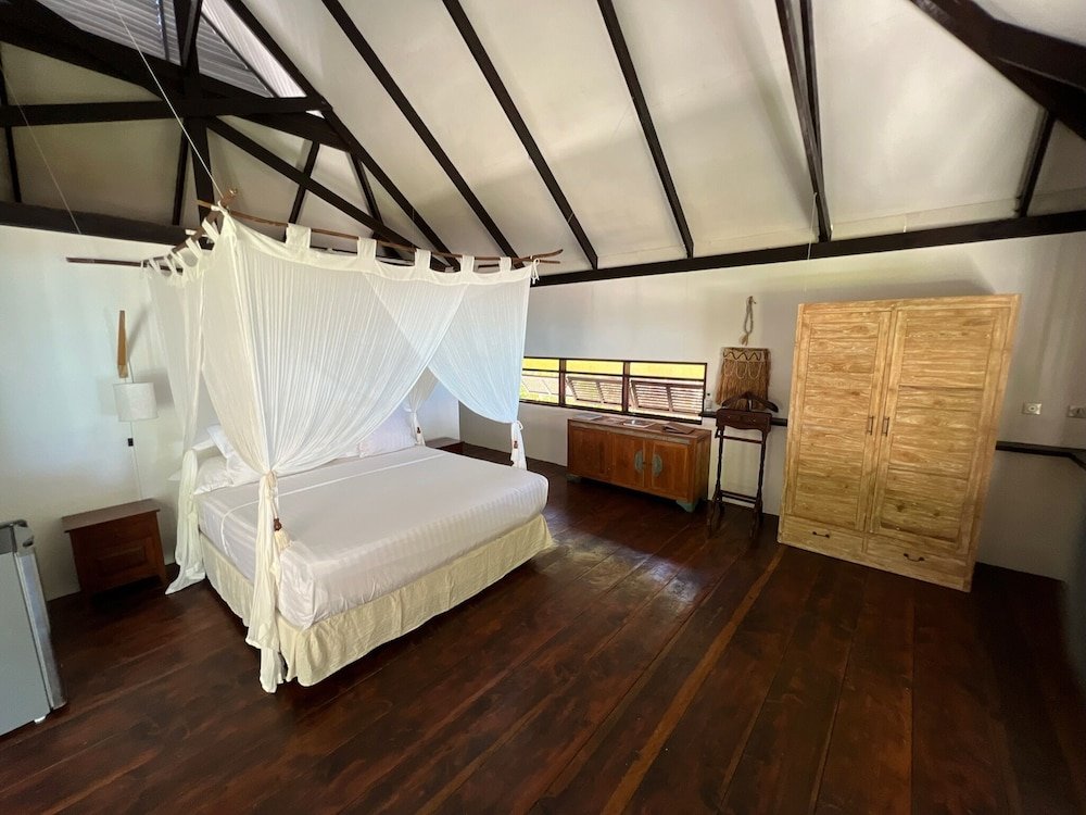 Бунгало с 2 комнатами с видом на море Le Coconut Lodge