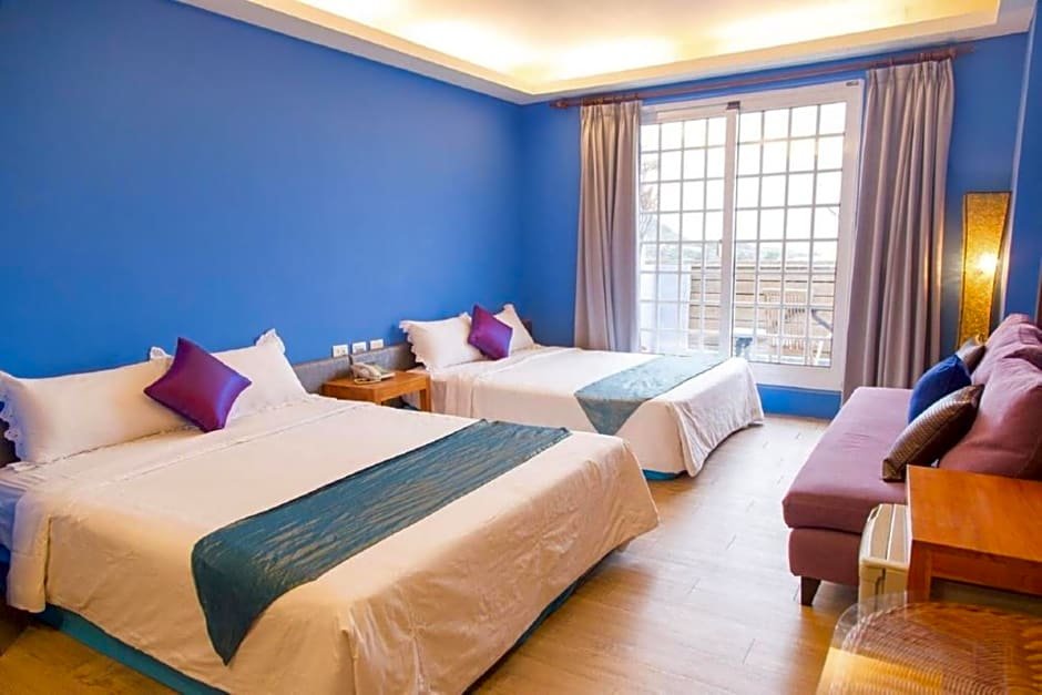 Standard quadruple chambre Vue mer Golden Ocean Azure Hotel