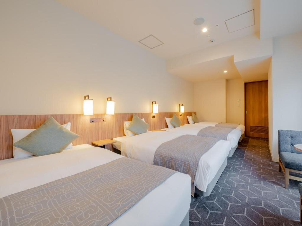 Четырёхместный номер Standard Sapporo View Hotel Odori Park