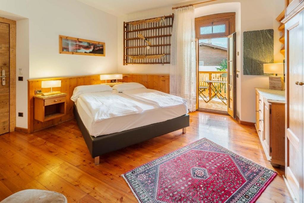 Habitación doble Estándar con balcón Hotel Villa Alpina ***S