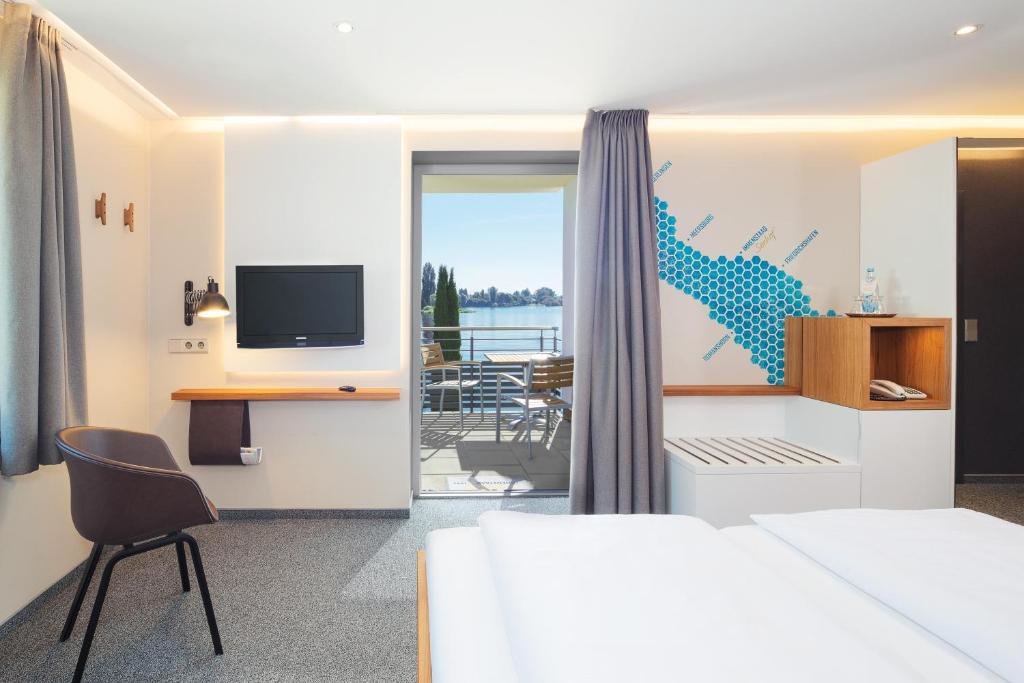 Komfort Doppel Zimmer mit Balkon und mit eingeschränkter Sicht Hotel Seehof