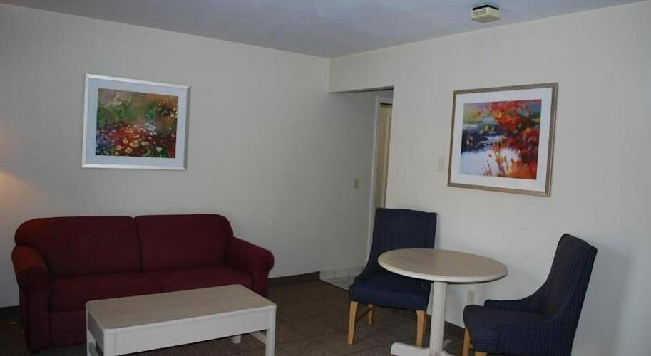 Apartamento Clinton Inn And Suites
