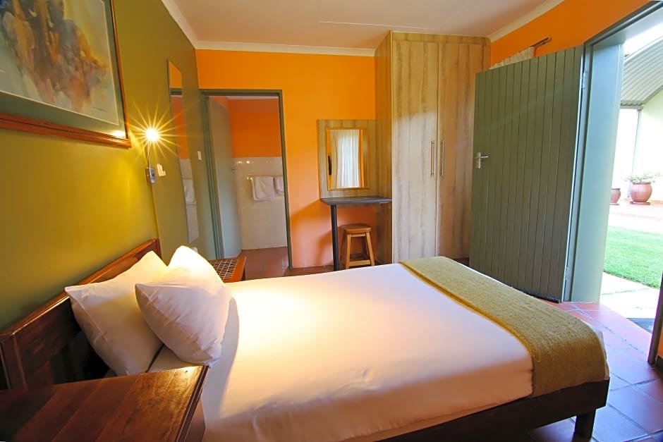 Standard Zimmer Kalahari Arms Hotel