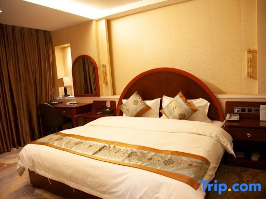 Deluxe simple suite Nanhua Hotel