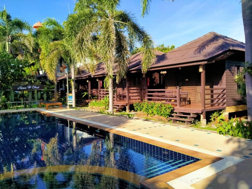 Habitación doble Estándar con vista a la piscina Home at Chan Resort