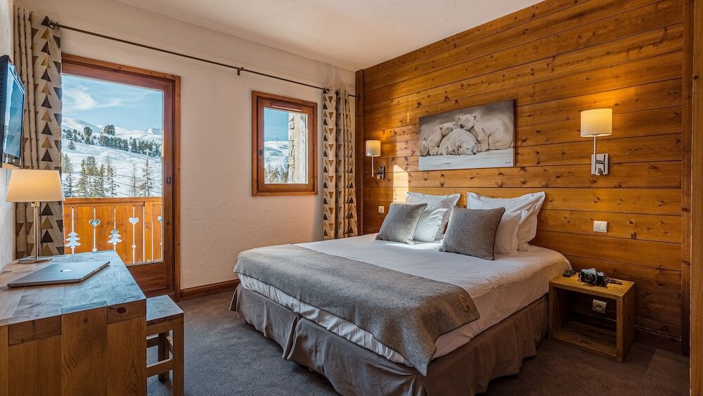 Номер Comfort с балконом и с видом на горы Hôtel Carlina by Les Etincelles