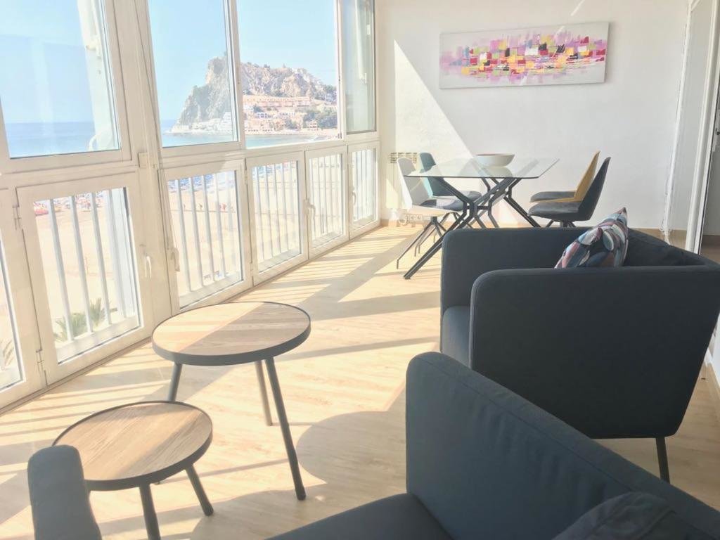Apartment Esmeralda, Benidorm Beachfront Poniente, 1st line Frontal Seaview, Ocean Terrace