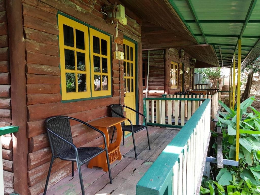 Standard bungalow avec balcon et Avec vue Sam's House Kanchanaburi